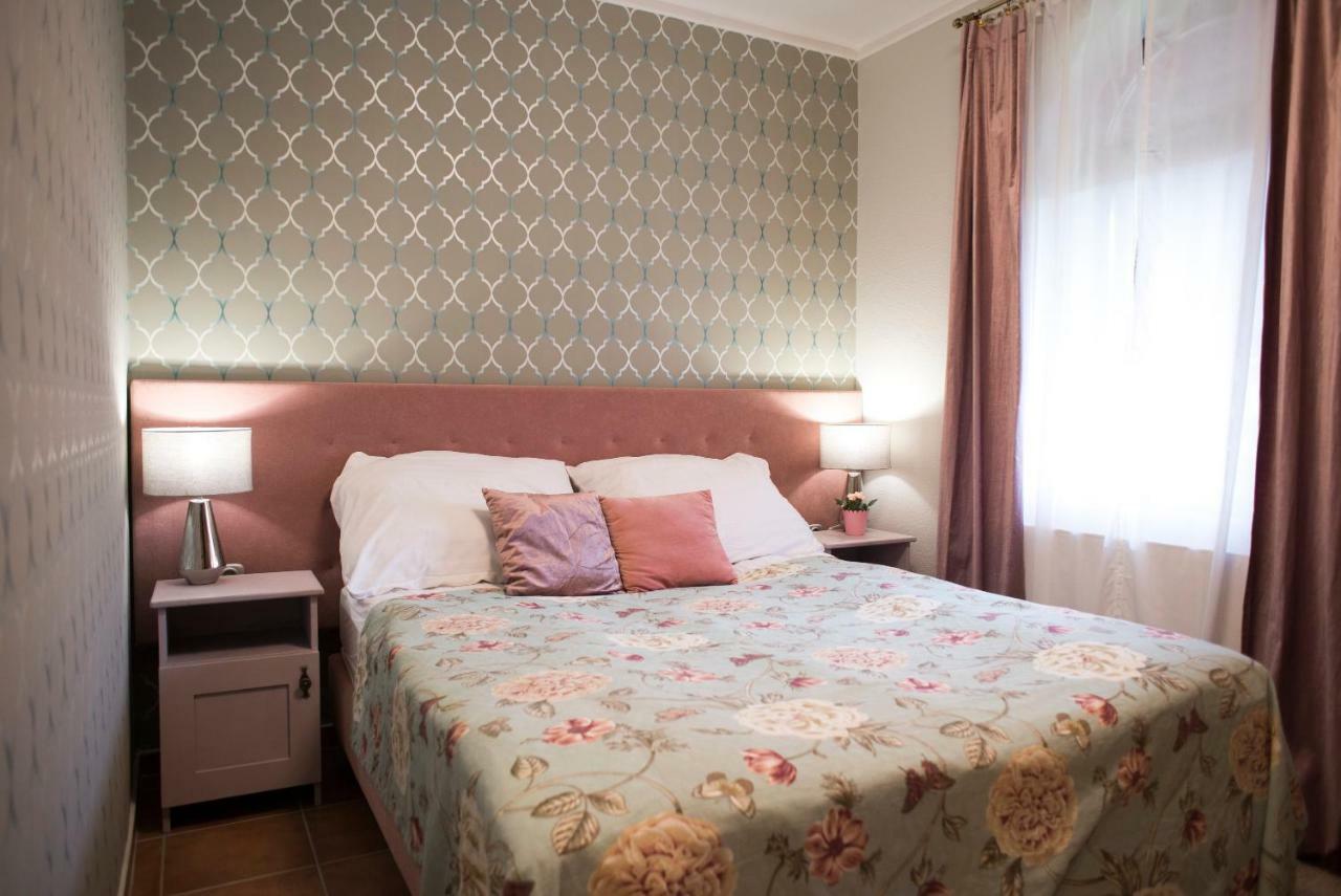 Szent Anna Panzio Hotel Esztergom Luaran gambar